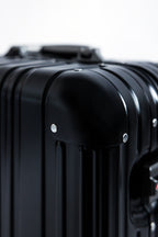 Atlas 29" - Check In - Aluminium Suitcase - Black Series