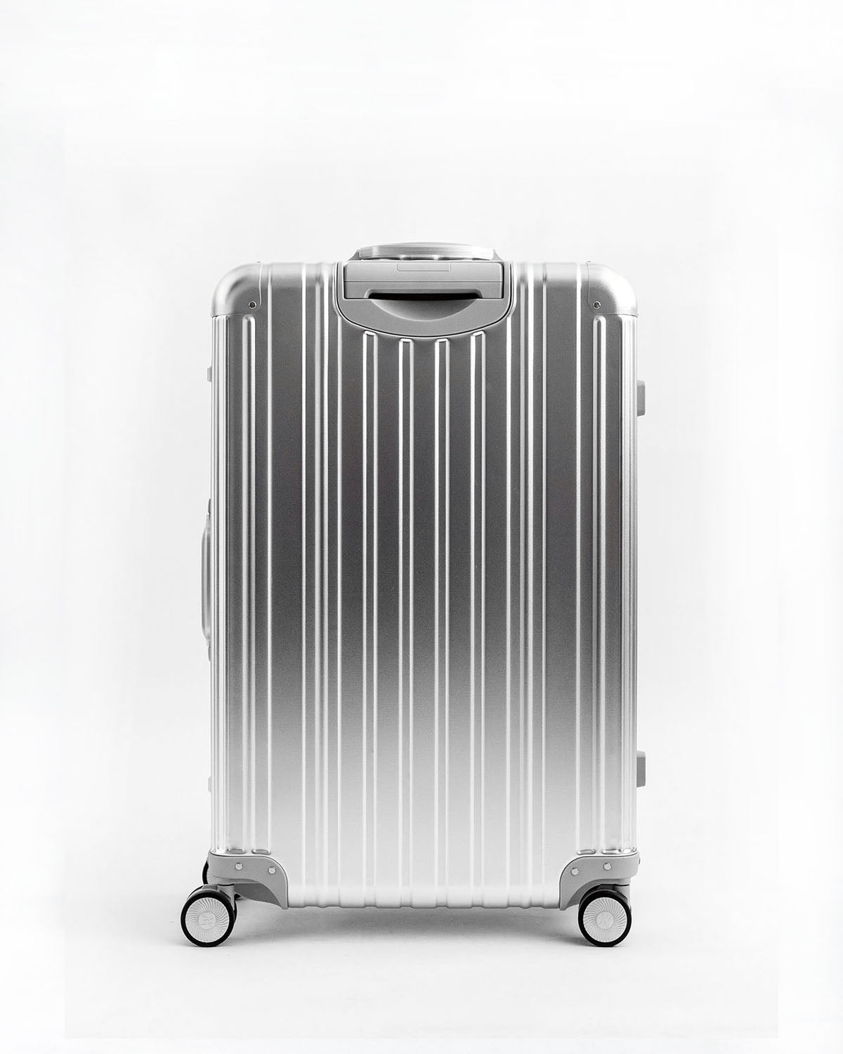 Atlas 29" - Check In - Aluminium Suitcase - Classic Series