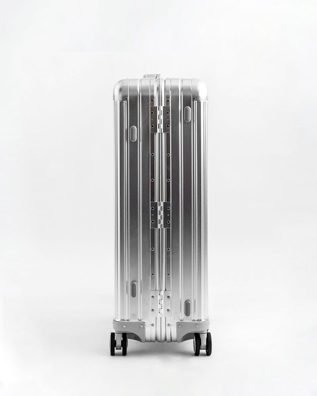 Atlas 29" - Check In - Aluminium Suitcase - Classic Series