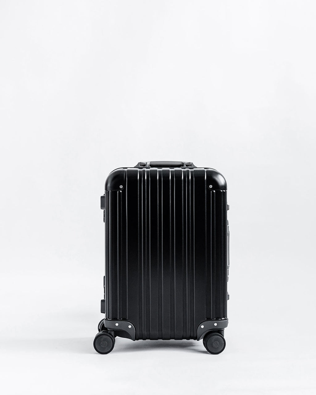 Lite 20" - Carry on - Aluminium Suitcase - Black Series