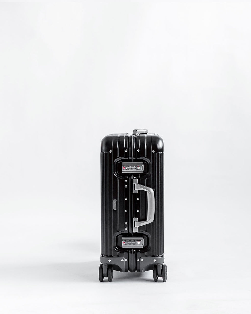 Lite 20" - Carry on - Aluminium Suitcase - Black Series