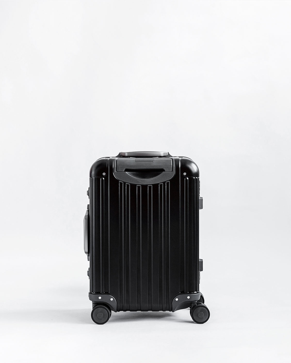 Lite 20" - Carry on - Aluminium Suitcase - Black Series